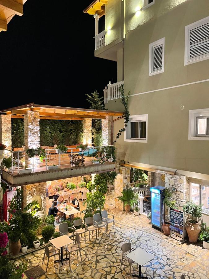 Arial * Vlorë